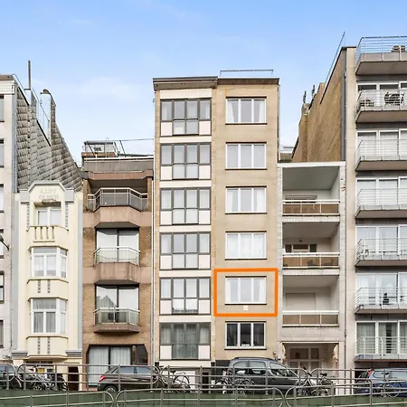 W Full Kitchen, Cleaning Included Blankenberge